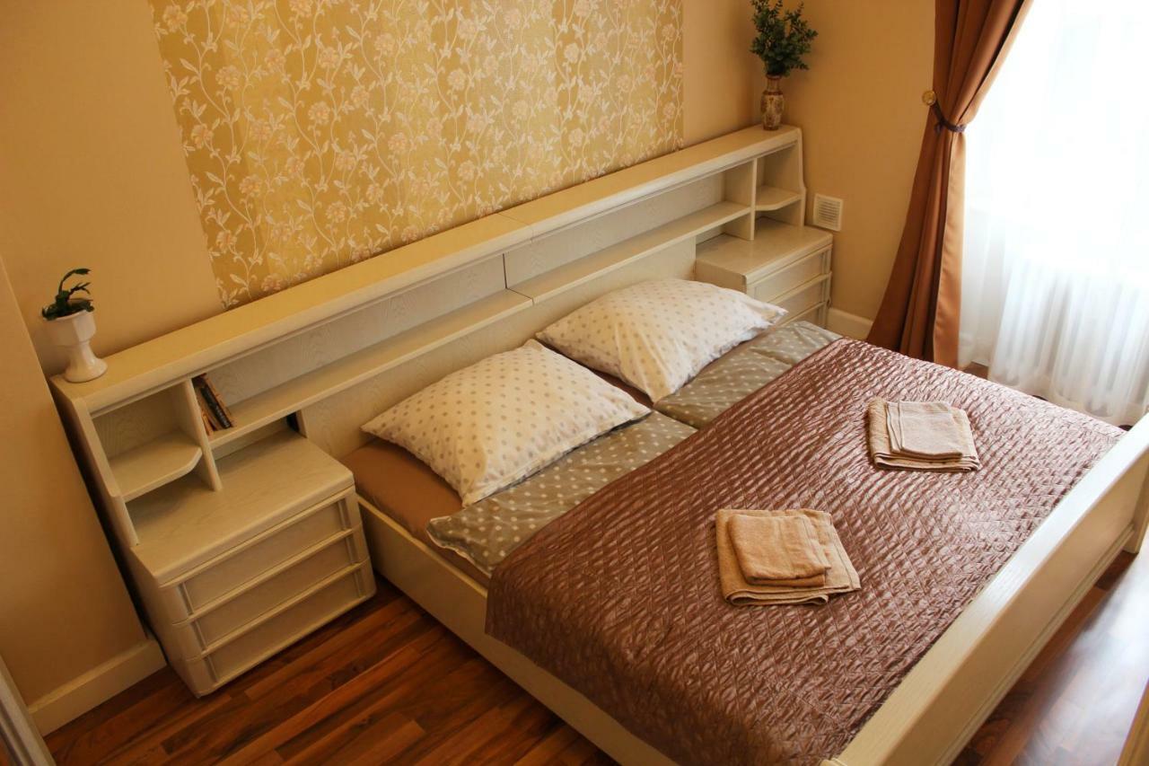 Vintage Apartment การ์โลวีวารี ภายนอก รูปภาพ