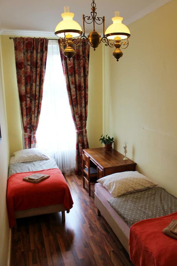 Vintage Apartment การ์โลวีวารี ภายนอก รูปภาพ